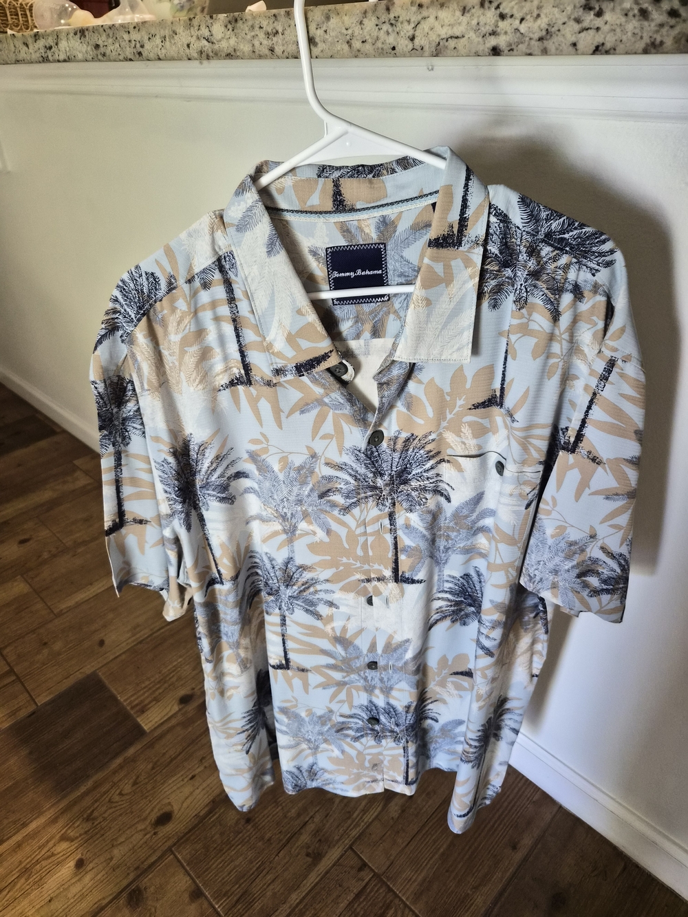 Tommy Bahama Men's Beige and Light Blue Palm-Print Camp Shirt